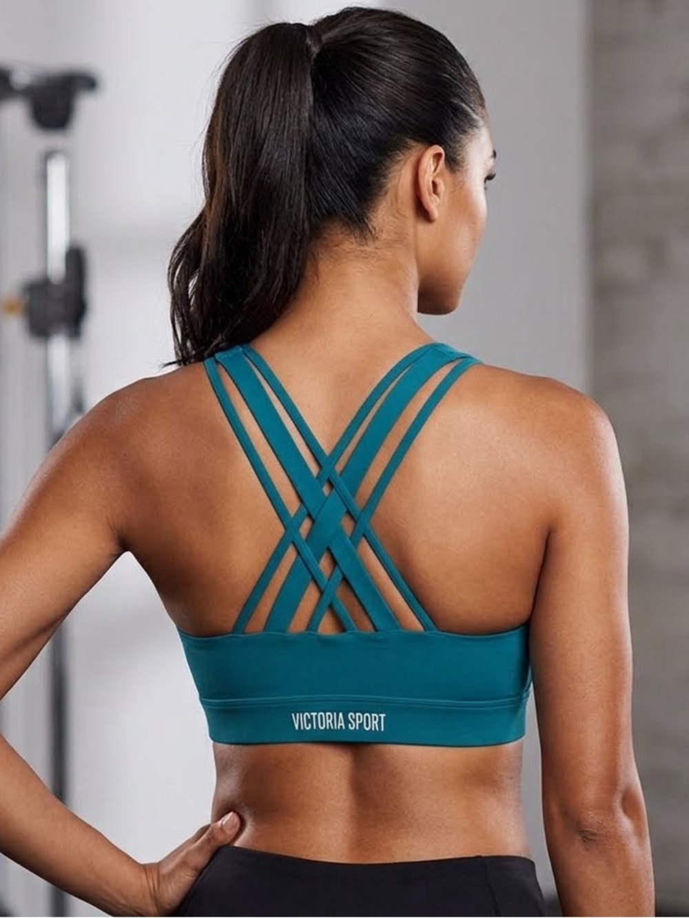 Victoria's Secret Sport Lightly Lined Strappy Back Logo Racerback Sports Bra